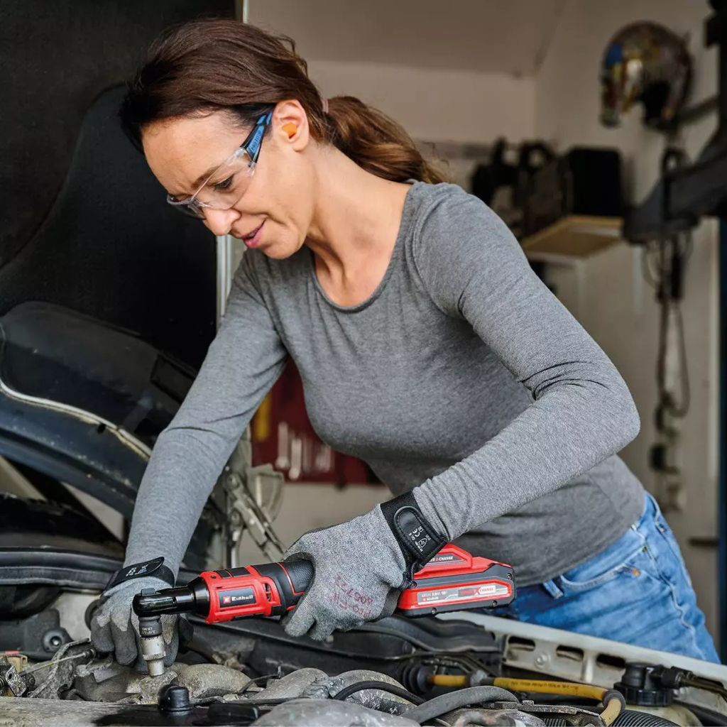 LLAVE TRINQUETE A BATERÍA EINHELL TE-RW 18/60 S/ BATERÍA