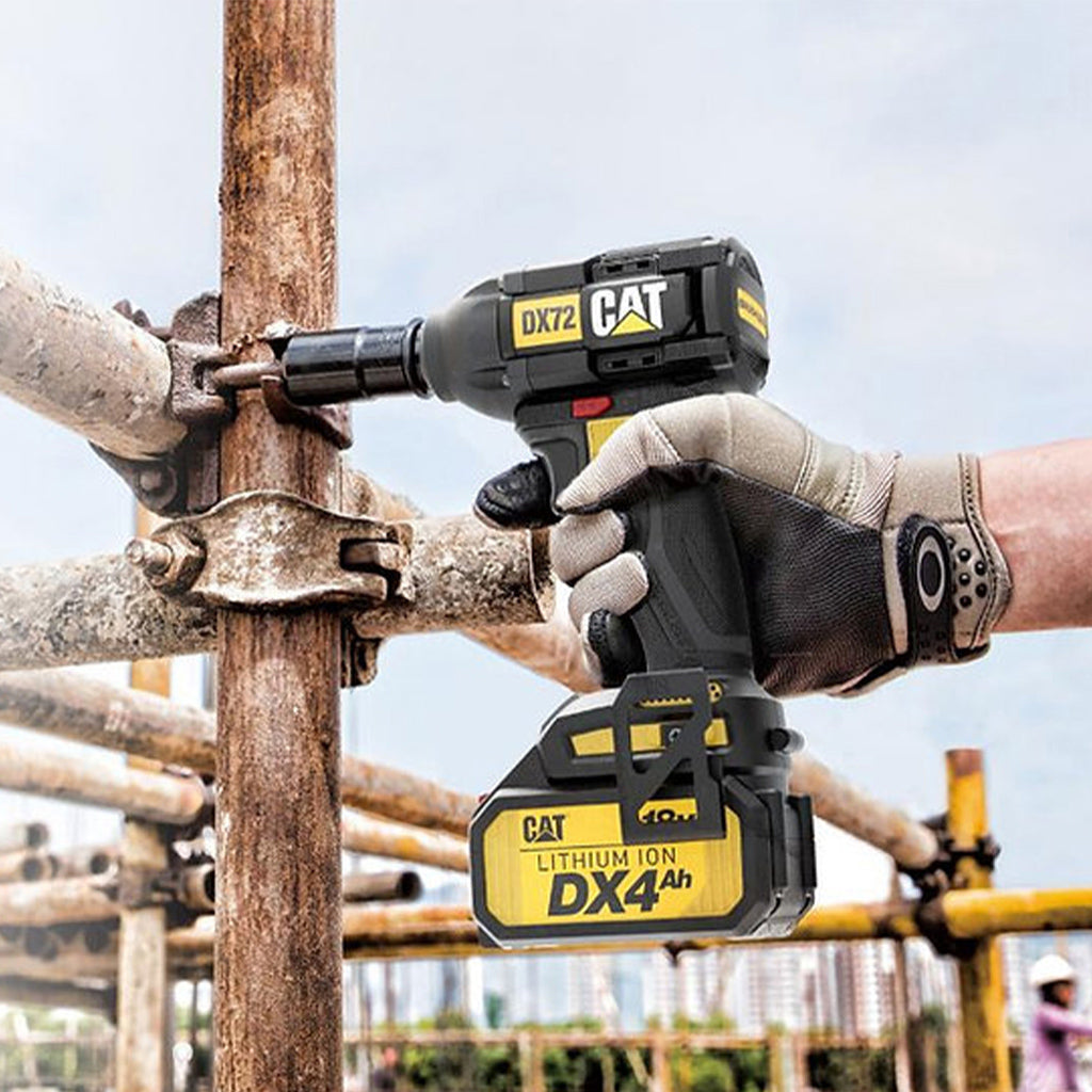 KIT LLAVE DE IMPACTO A BATERÍA CAT DX72 CON DOS BATERÍAS + CARGADOR + MALETÍN