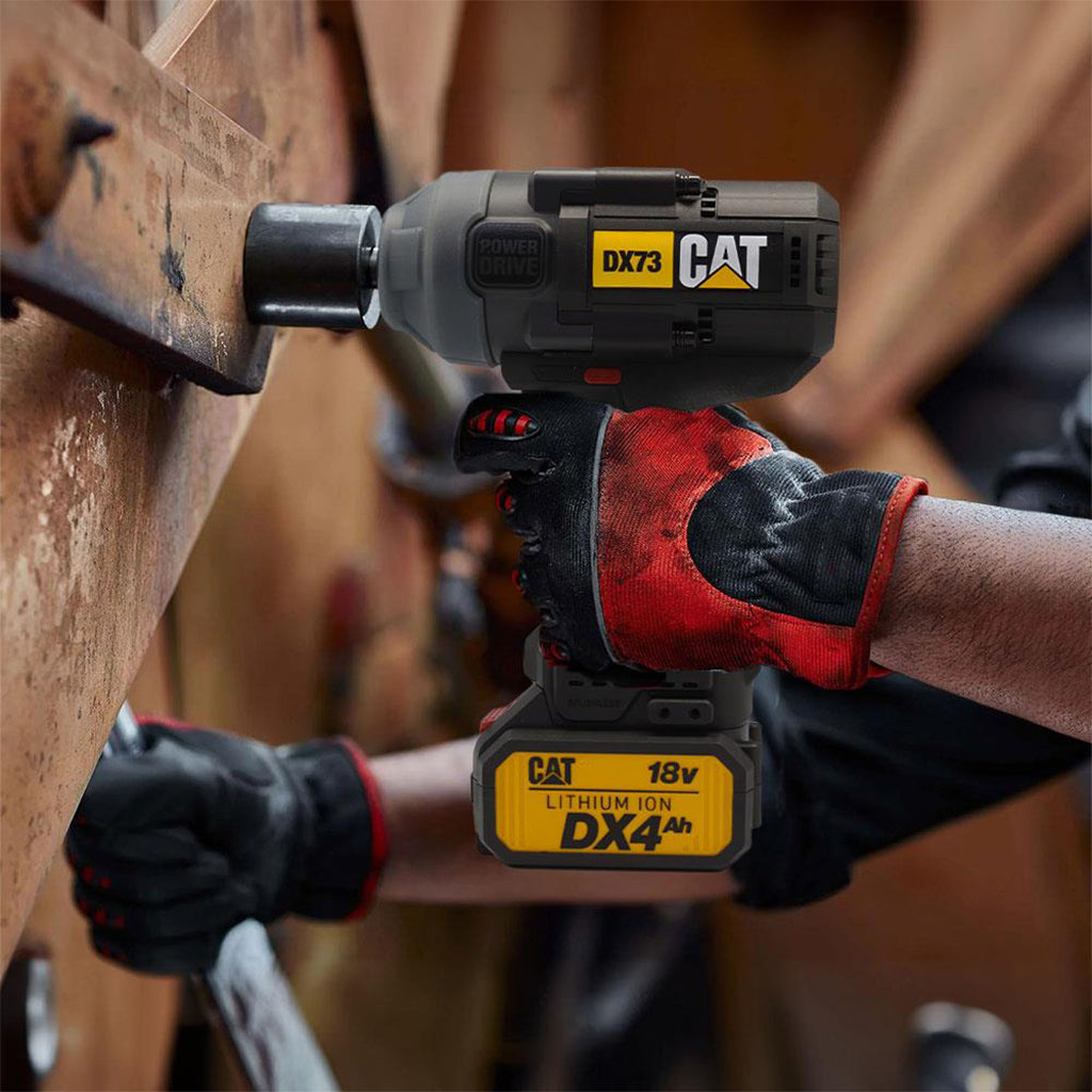 KIT LLAVE DE IMPACTO A BATERÍA CAT DX73 CON 2 BATERÍAS + CARGADOR + MALETÍN