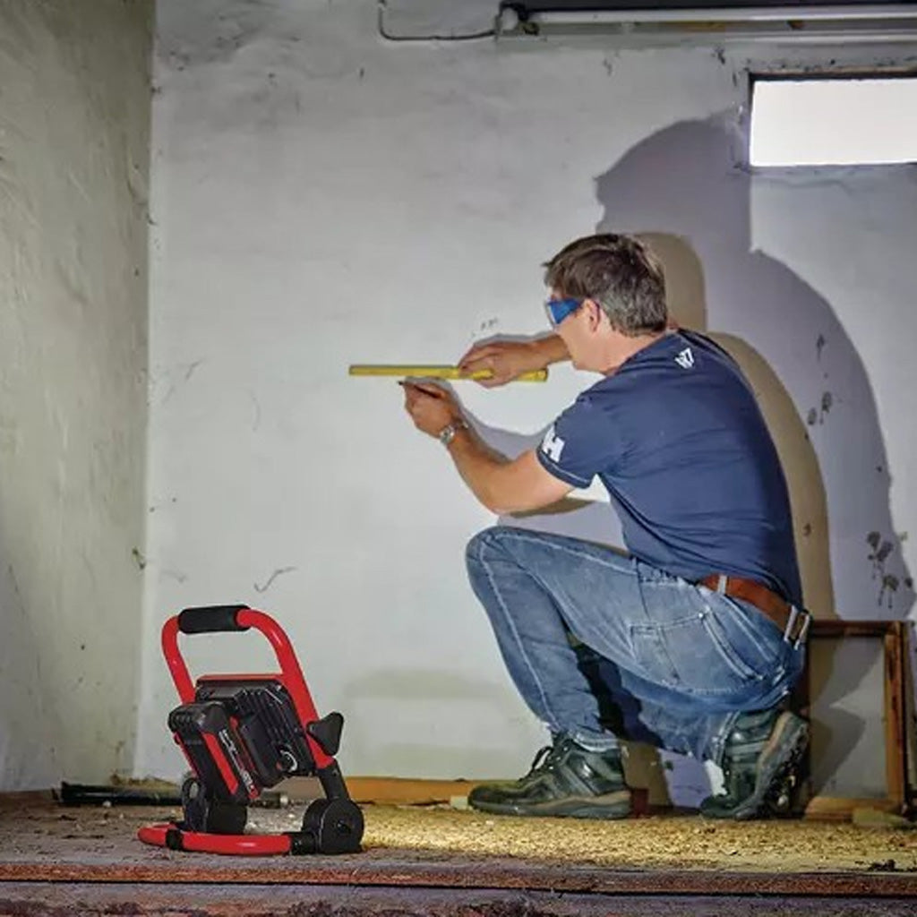 REFLECTOR EINHELL TE-CL 18/1800 S/ BATERÍA